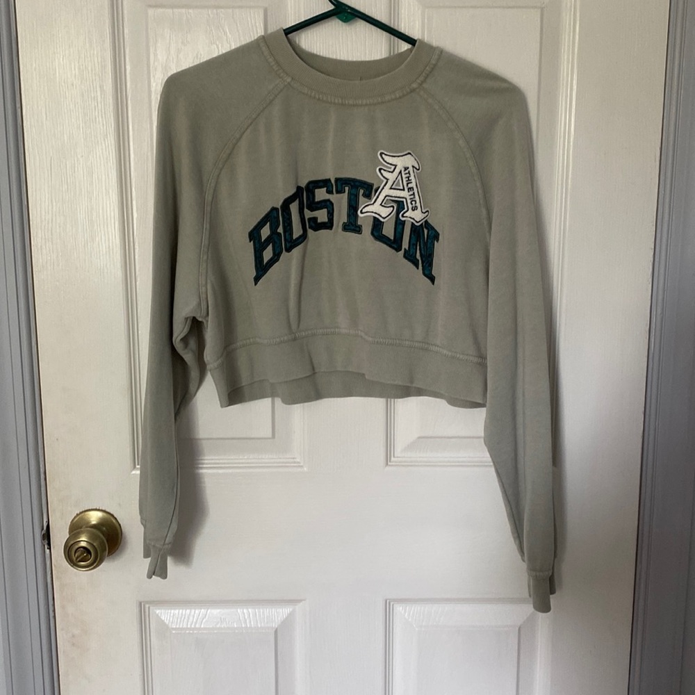 Cropped Green Boston Athletics Long Sleeve🫶